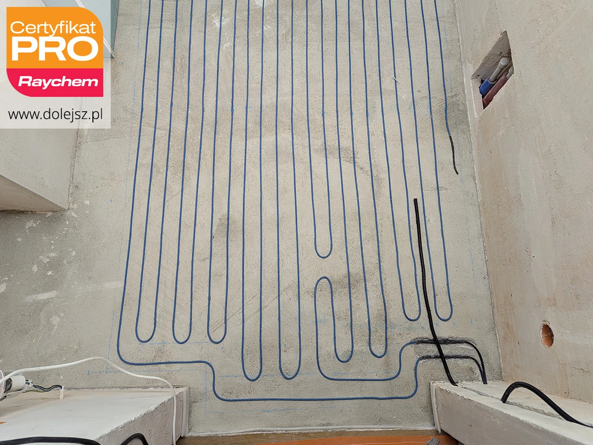Łazienka z ogrzewaniem podłogowym dwoma kablami grzejnymi Warszawa