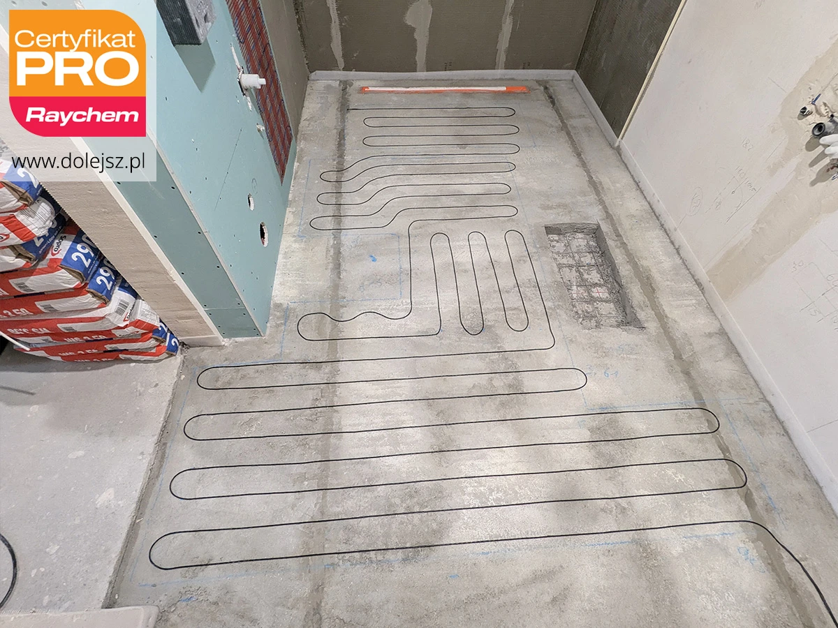 Łazienka z wolnostojącą wanną i ogrzewaniem podłogowym Warszawa