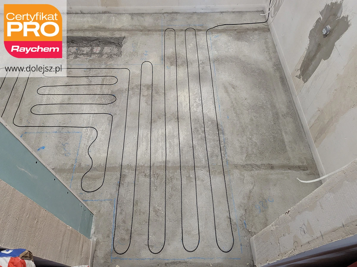 Ogrzewanie elektryczne dookoła pisuaru oraz w strefie prysznica typu walk-in