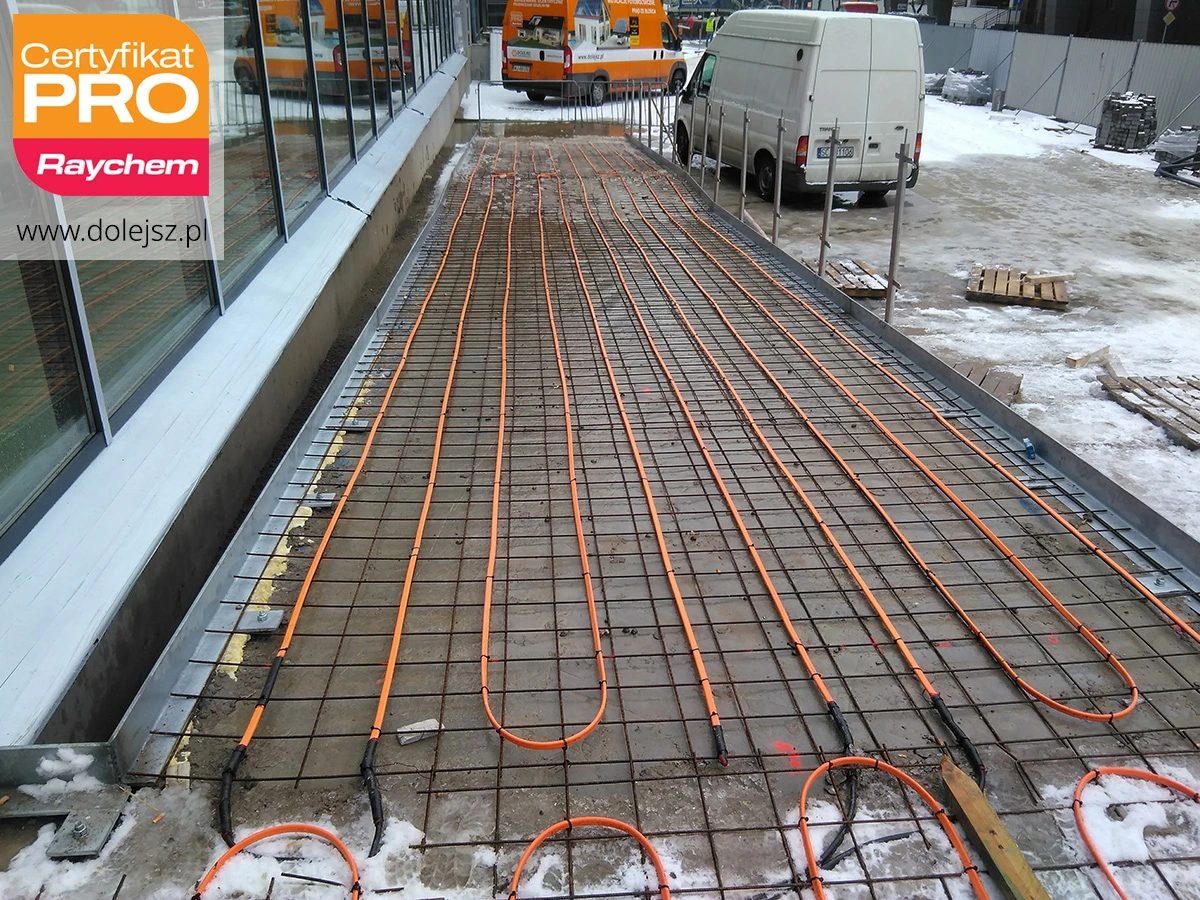 instalacja elektrycznego ogrzewania przeciwoblodzeniowego rampy dla wózków Warszawa