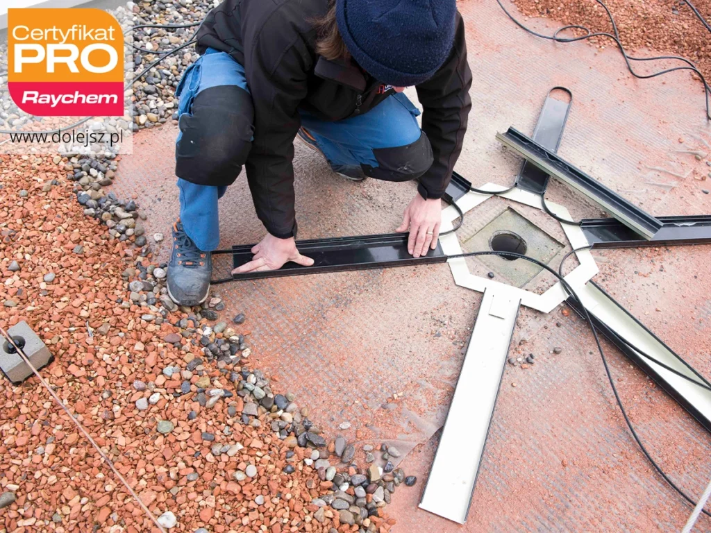 Systemów grzejny do odladzania i ogrzewania wpustów dachowych Warszawa