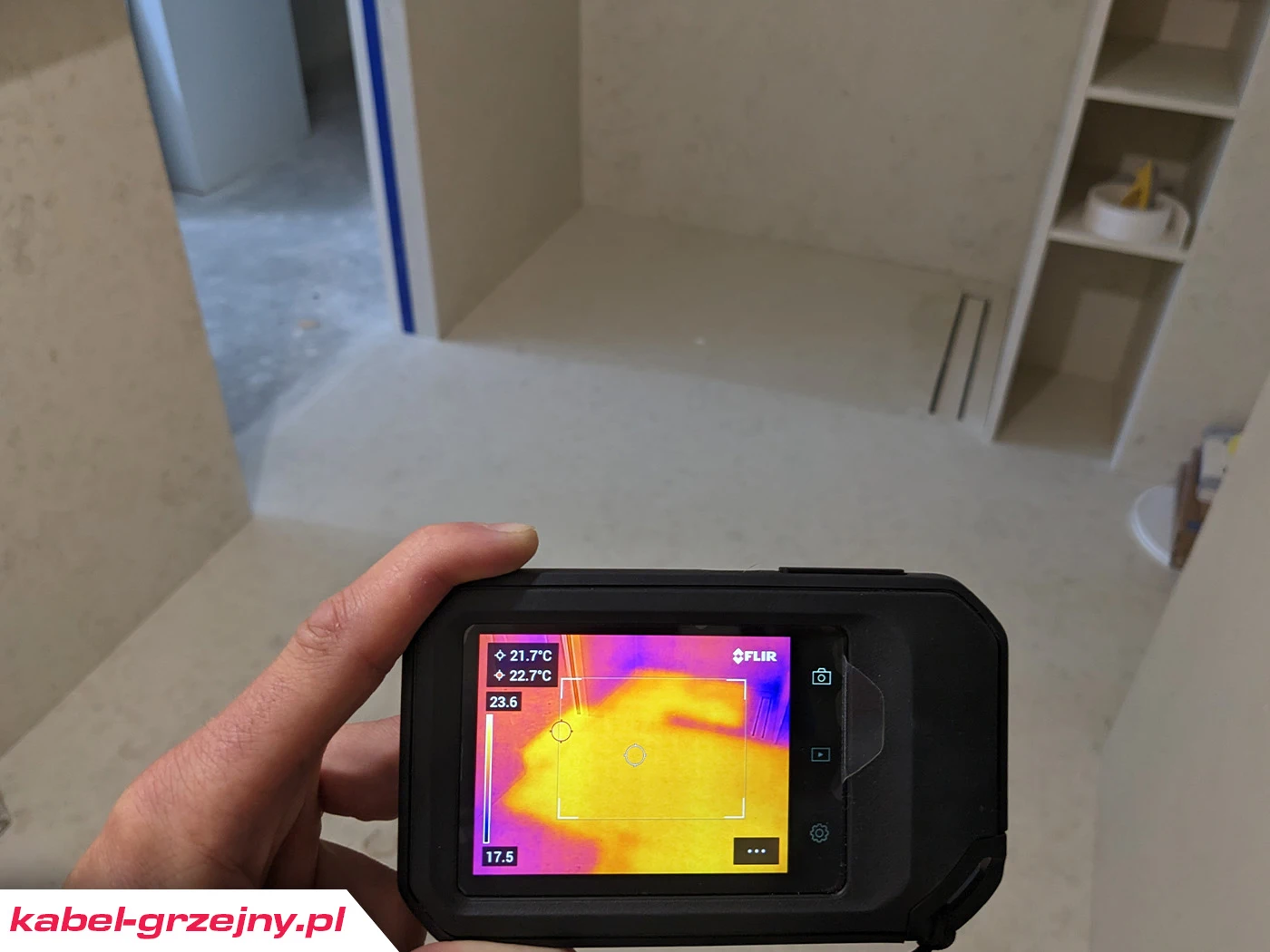 Ogrzewanie podłogowe elektryczne pod płytkami – jak ważna jest dla Ciebie gwarancja?